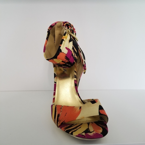 Icora Ankle Strap Sandal Heels with Bow - Picture 4 of 11